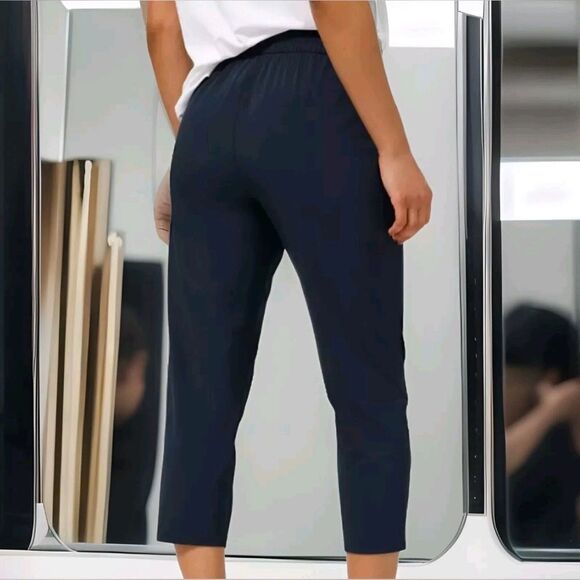 NWT Lululemon Ease Back In Navy Blue Mid Rise Crop Pant Swift Fabric - Picture 5 of 6